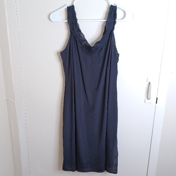 VANITY FAIRvStyle 10-073 Full Length Anti-Static Slip. Size 38/44 Black - Picture 1 of 15